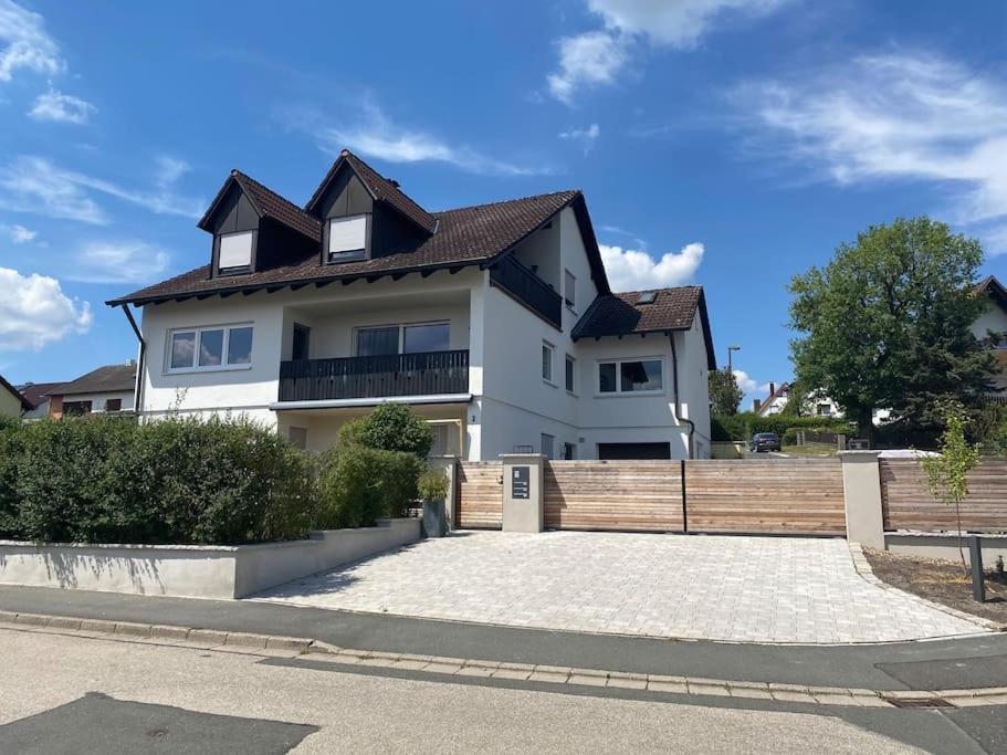 Ferienwohnung Hersbruck Wlan Free Parking Modern Zentral Und Natur Екстер'єр фото
